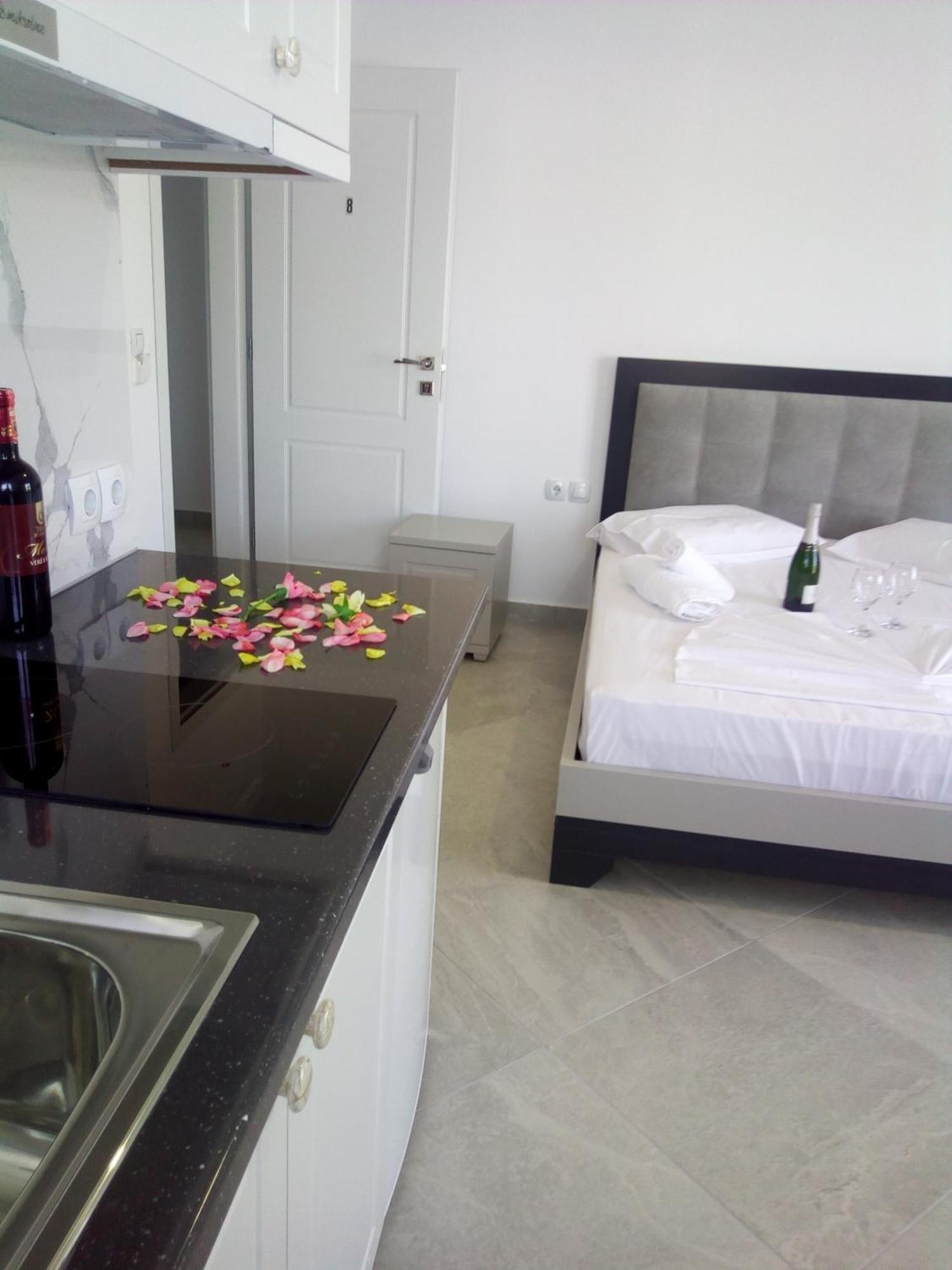 Mariana Apartments Саранде Стая снимка